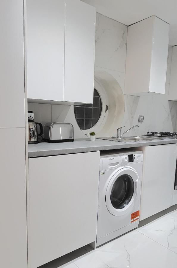 Stunning 2 Bedroom Apartment In Canary Wharf - Morland Apartments Londyn Zewnętrze zdjęcie